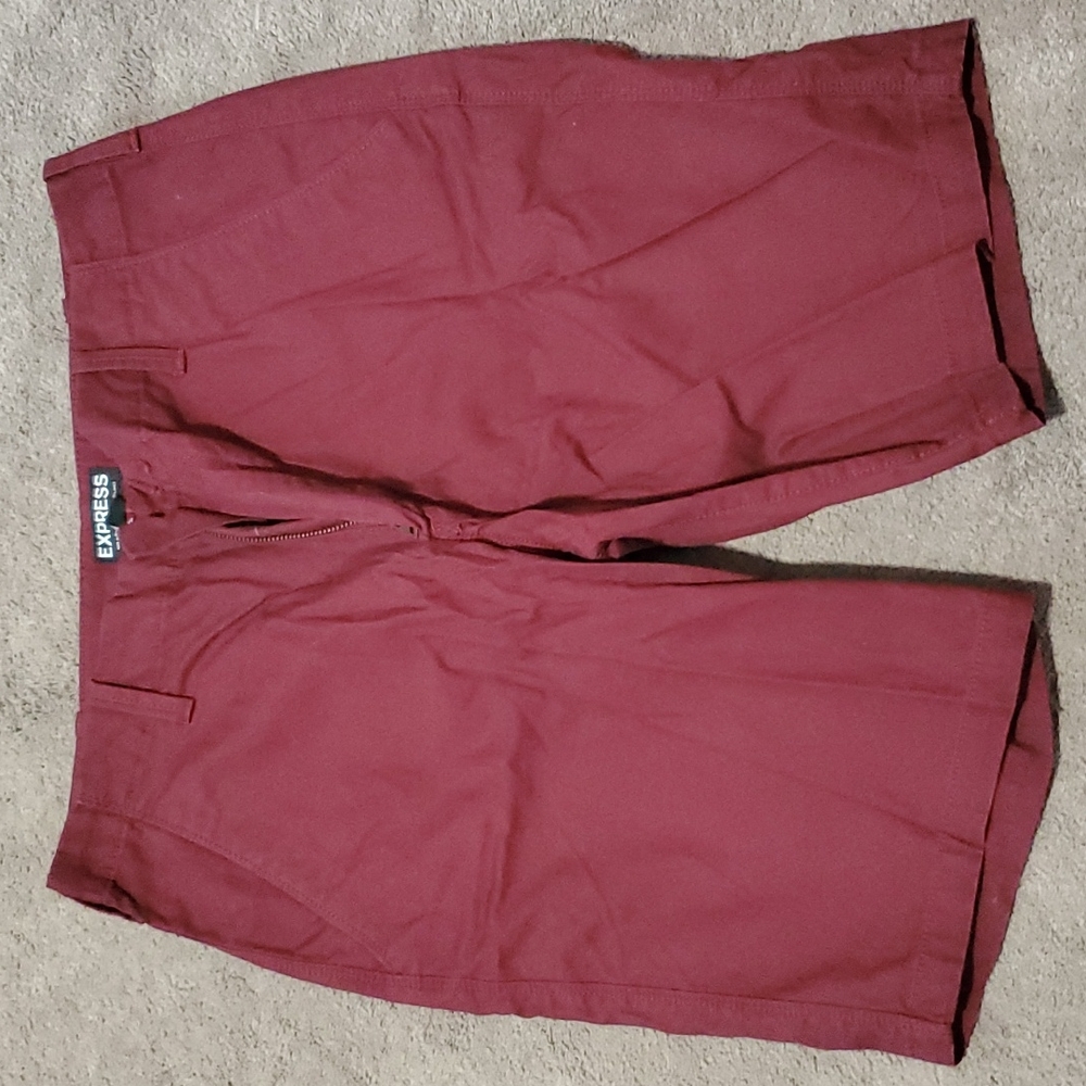 Mens express shorts maroon size 31